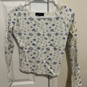 Vinyl Women's Floral Short Sleeve Top - White and Blue